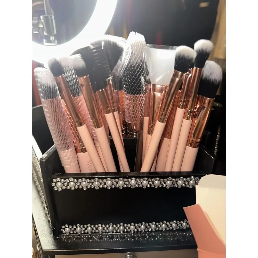 Mlemle 26 Pcs A01-Pink Makeup Brushes Set And 2 Powder Puff 3 Makeup Sponge